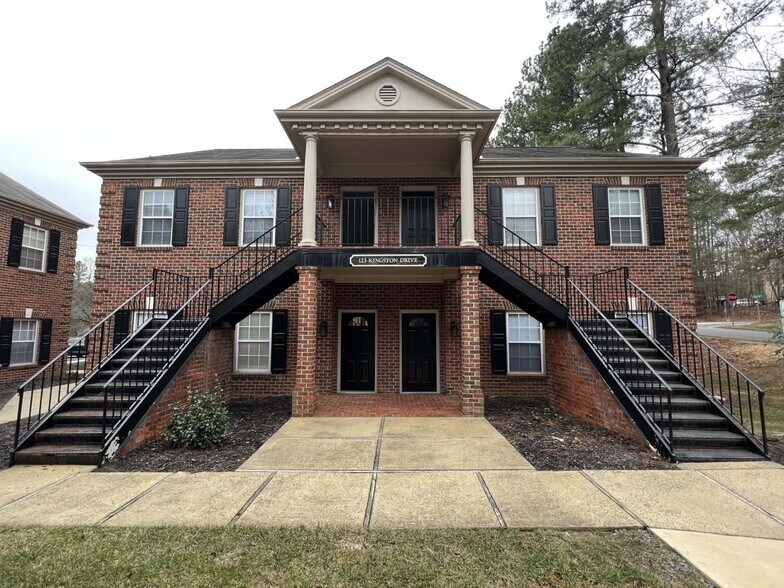 More Photos Of 123 Kingston Dr, Chapel Hill Loft Creative Space For Lease