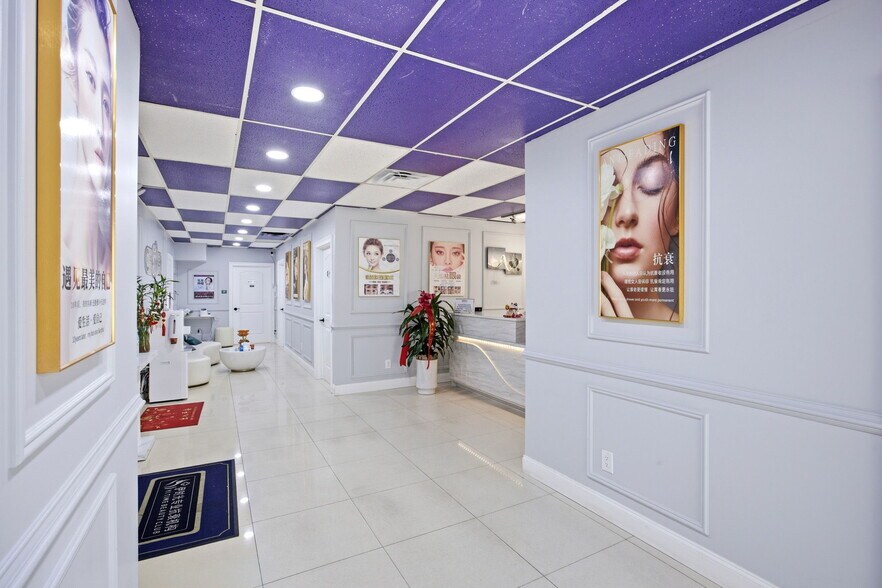 More Photos Of 136-21 41st Ave, Flushing Storefront Retail Office For Sale