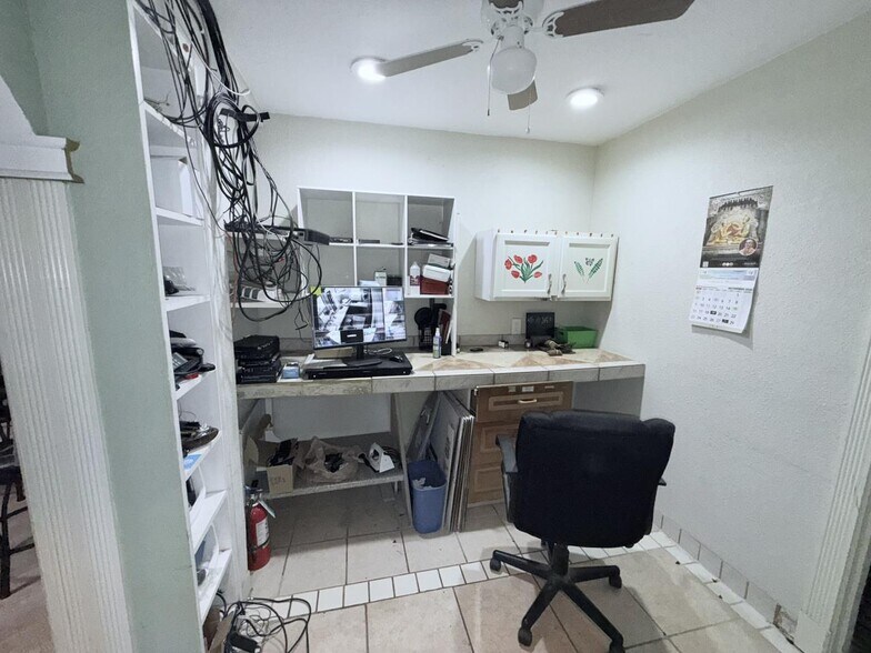 More Photos Of 1131 Austin Hwy, San Antonio Hotel For Sale