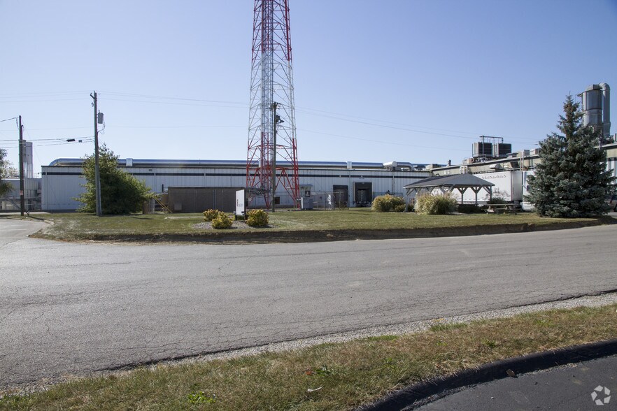 More Photos Of 4051 Fondorf Dr, Columbus Warehouse For Lease