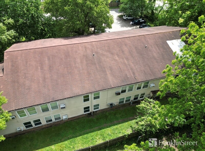 More Photos Of 2305 S Rotherwood Ave, Evansville Apartments For Sale