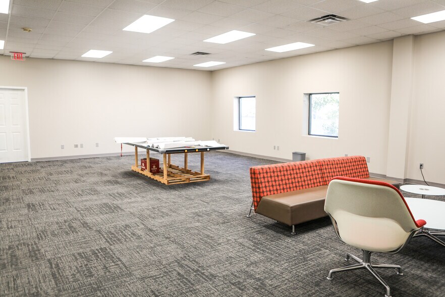 More Photos Of 5080 Old Ellis Pt, Roswell Industrial For Sale