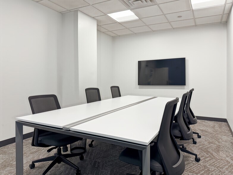 More Photos Of 6160 N Summit Dr, Brooklyn Center Coworking Space