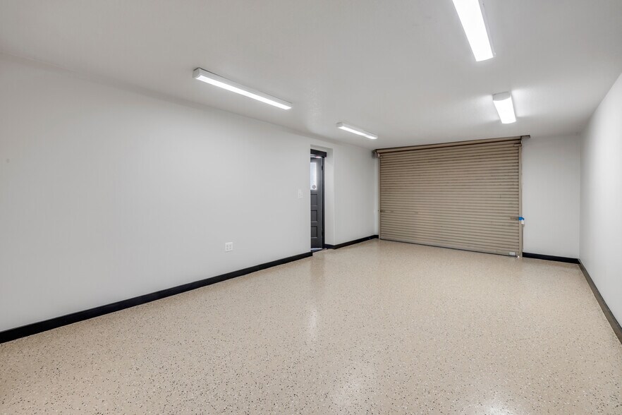 More Photos Of 208 Magnolia St, New Smyrna Beach Auto Repair For Sale