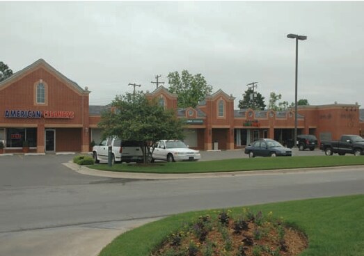 More Photos Of 2800-2828 W Country Club Dr, Oklahoma City General Retail For Lease