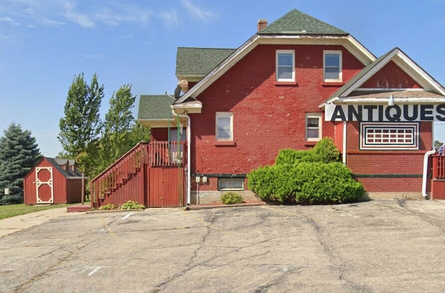 More Photos Of 43W407 US Highway 20, Pingree Grove Storefront Retail Residential For Sale