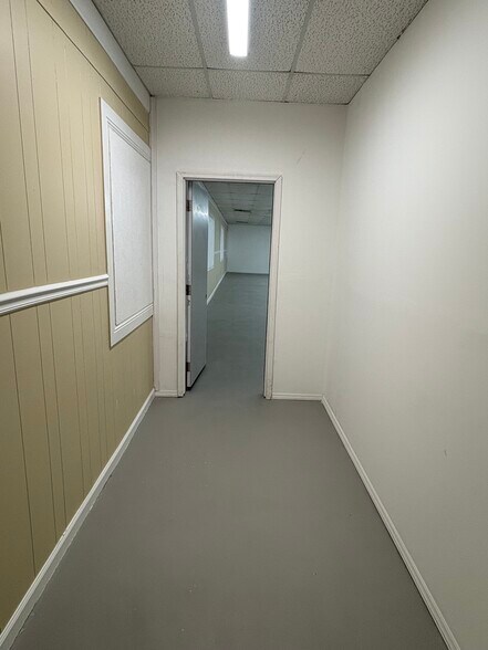 More Photos Of 2914 Gibbon Rd, Charlotte Freestanding For Lease