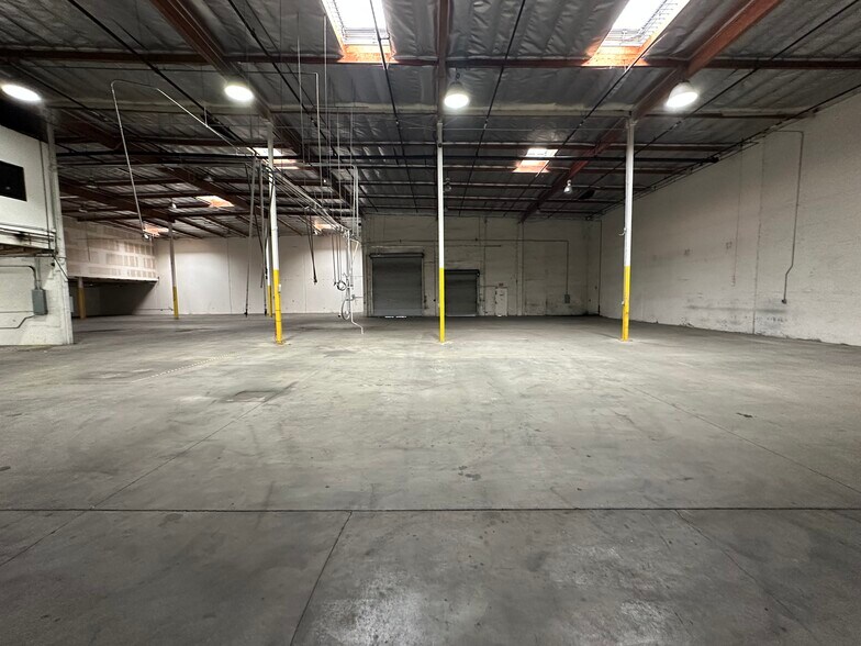 More Photos Of 6323-6421 E Alondra Blvd, Paramount Warehouse For Lease