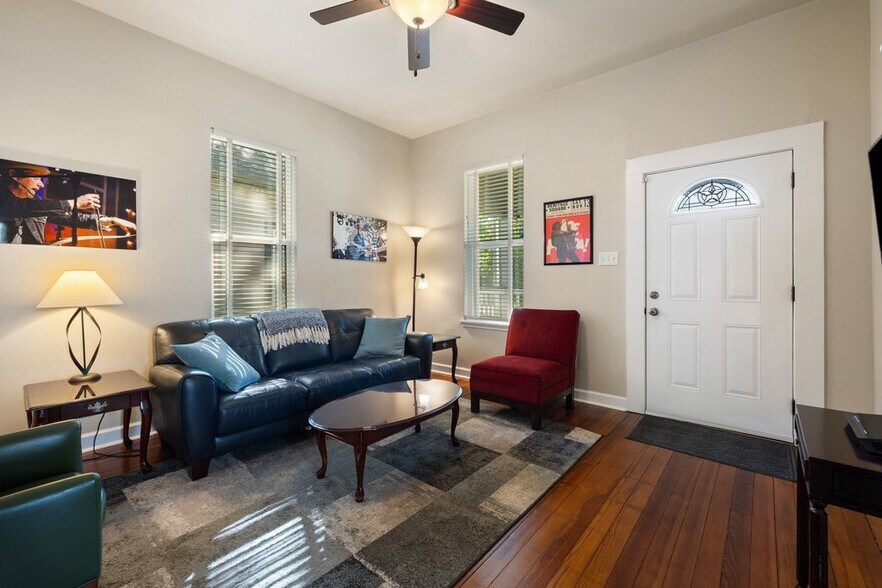 More Photos Of 314 W 3rd St, Taylor Multifamily For Sale