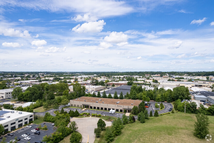 More Photos Of 11695-11699 Lakeside Crossing Ct, Saint Louis Industrial For Lease