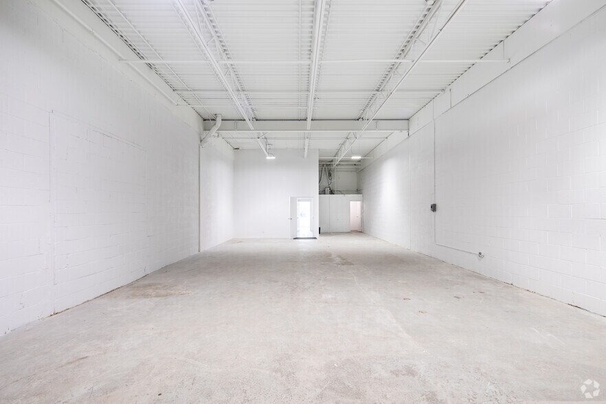 More Photos Of 1040 Martin Grove Rd, Toronto Service For Sale