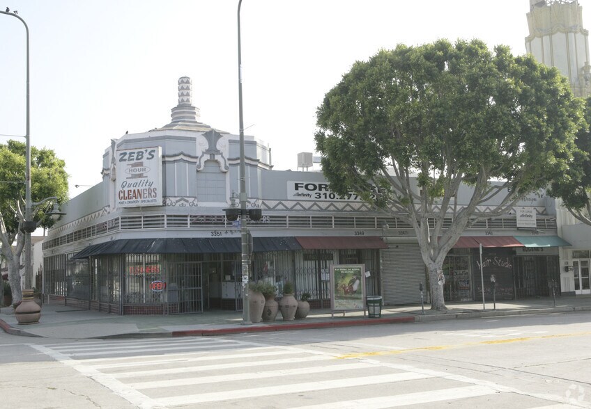 More Photos Of 3343-3351 W 43rd Pl, Los Angeles Storefront For Lease