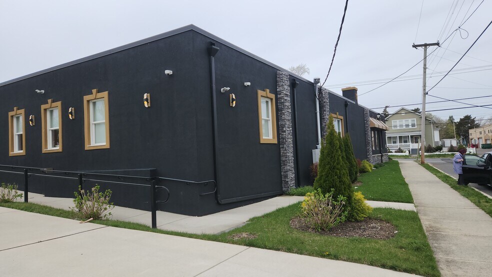 More Photos Of 634 N Main St, Pleasantville Daycare Center For Lease