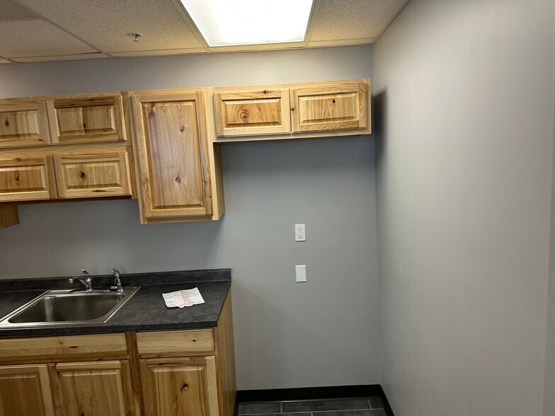 More Photos Of 375 Bay Rd, Queensbury Medical For Lease