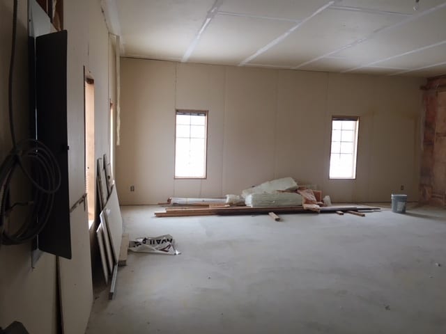 More Photos Of 1330-1350 W Southport Rd, Indianapolis Unknown For Lease