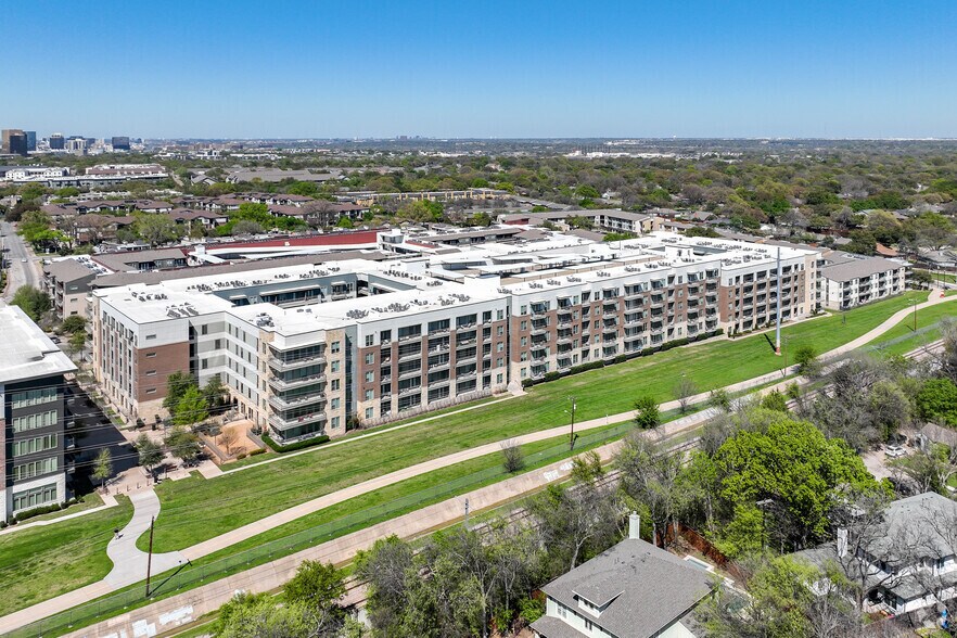 More Photos Of 4646 Amesbury Dr, Dallas Apartments For Lease