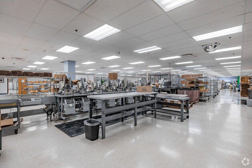 More Photos Of 15 Forest Pky, Shelton Light Manufacturing For Lease