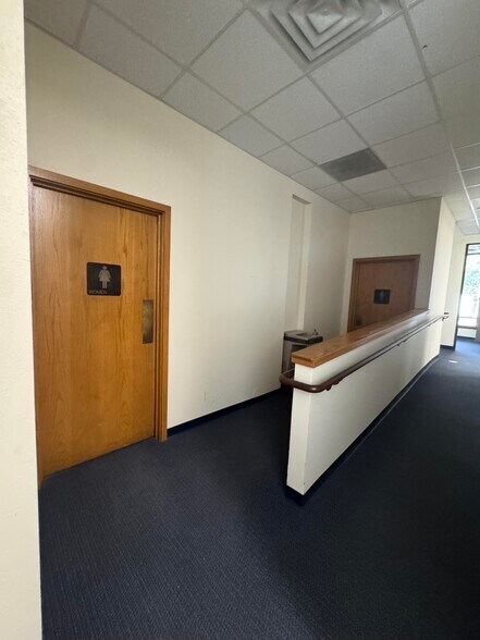 More Photos Of 416 N Stanton St, El Paso Office For Lease