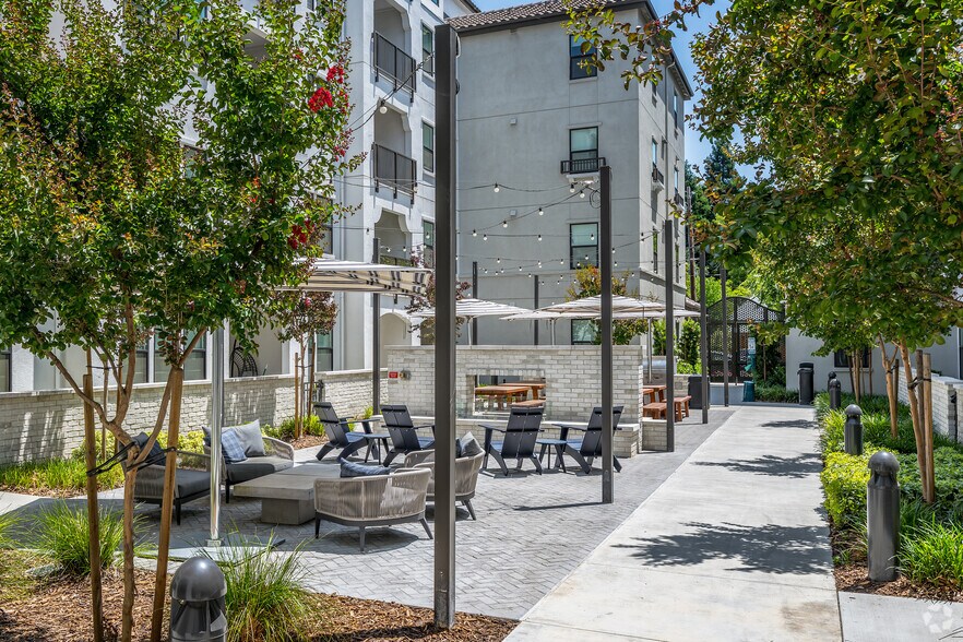 More Photos Of 3675 T St, Sacramento Apartments For Lease