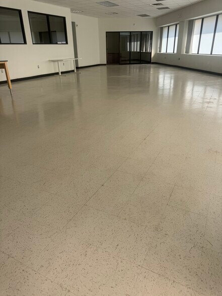 More Photos Of 111 Roberts St, East Hartford Industrial For Lease