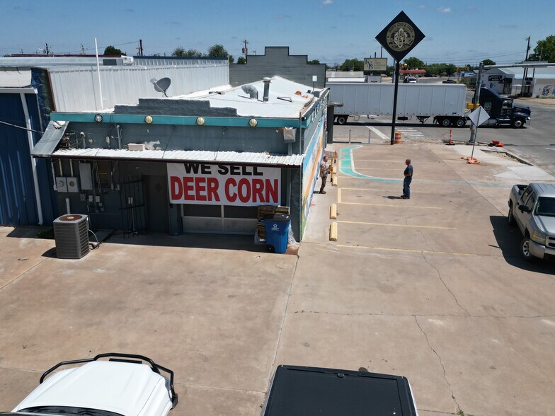 More Photos Of 103 Main st, Bronte General Retail For Sale