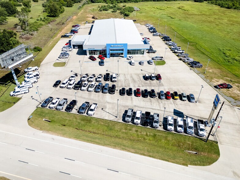 More Photos Of 4095 SE I 10 Frontage Rd, Sealy Medical For Sale