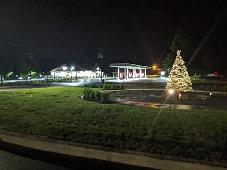 More Photos Of 675 Grooms Rd, Clifton Park Storefront Retail Office For Lease