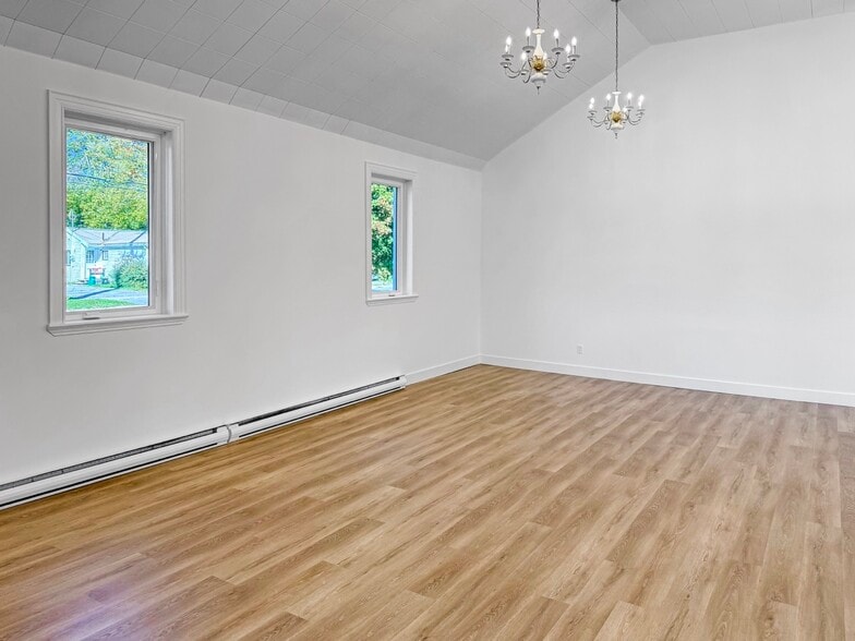 More Photos Of 364 Regent St, Orillia Religious Facility For Sale