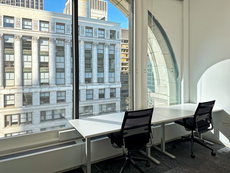 More Photos Of 1 N State St, Chicago Coworking Space