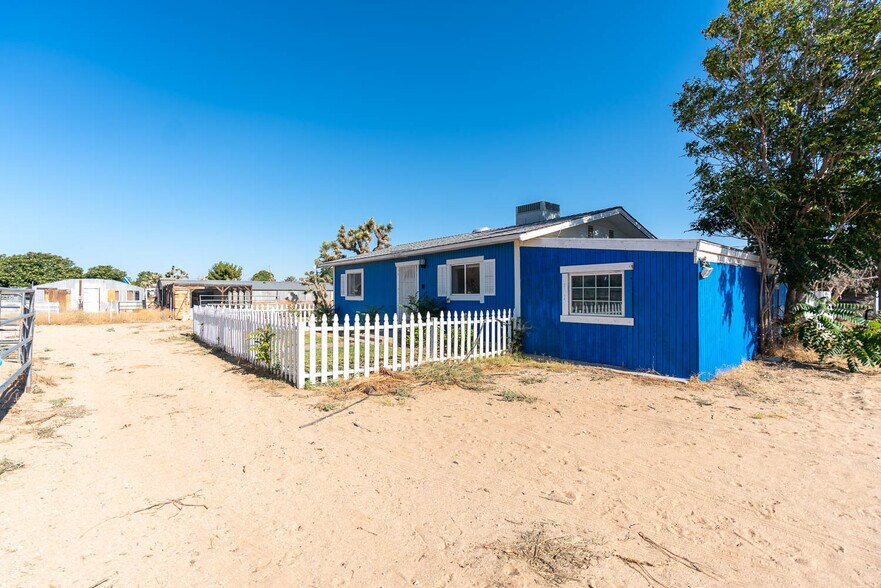 More Photos Of 43254 52nd St W, Lancaster Apartments For Sale