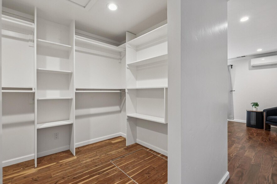 More Photos Of 846 Wilmac Ave, Novato Apartments For Sale