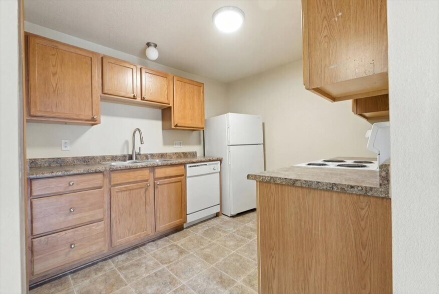 More Photos Of 1100-1105 S Pearl St, Centralia Apartments For Sale