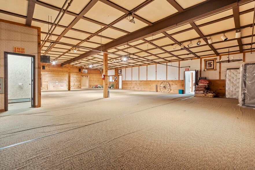 More Photos Of 162 Baldwinville Rd, Templeton Industrial For Sale