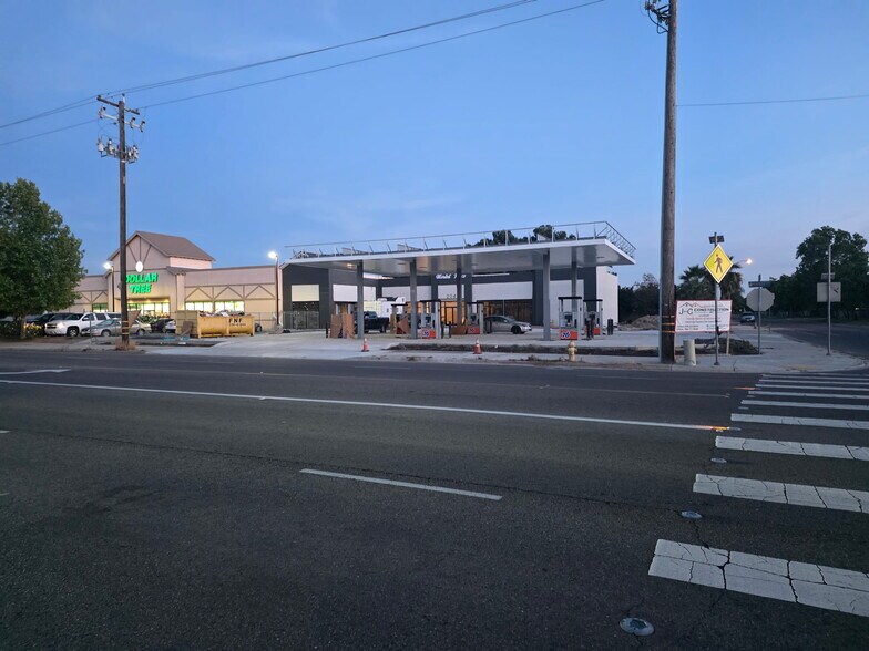 More Photos Of Sierra St, Kingsburg General Retail For Sale