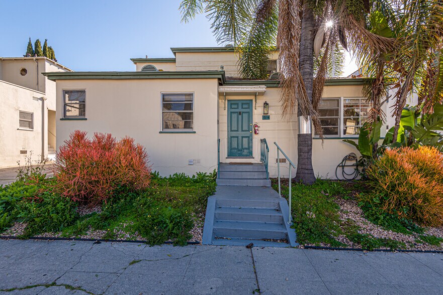 More Photos Of 610 N Spaulding Ave, Los Angeles Apartments For Sale