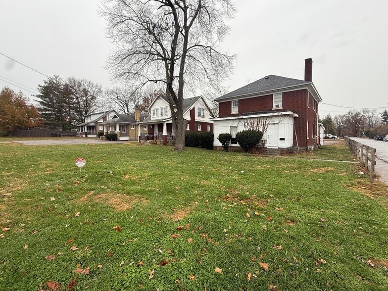 More Photos Of 1501 Versailles Rd, Lexington Storefront Retail Office For Sale