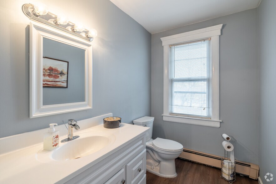 More Photos Of 149 W Main St, Freehold Medical For Lease