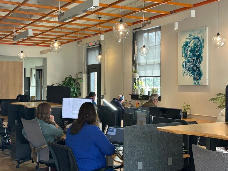 Primary Photo Of 102 Hillsboro St, Pittsboro Coworking Space