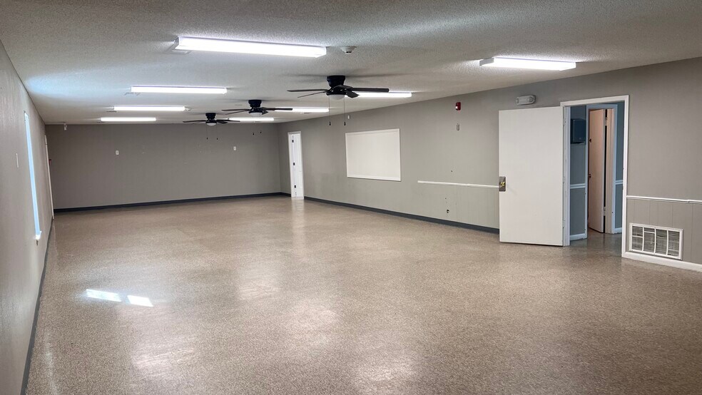 More Photos Of 501 S 1st St, Jacksonville Daycare Center For Sale