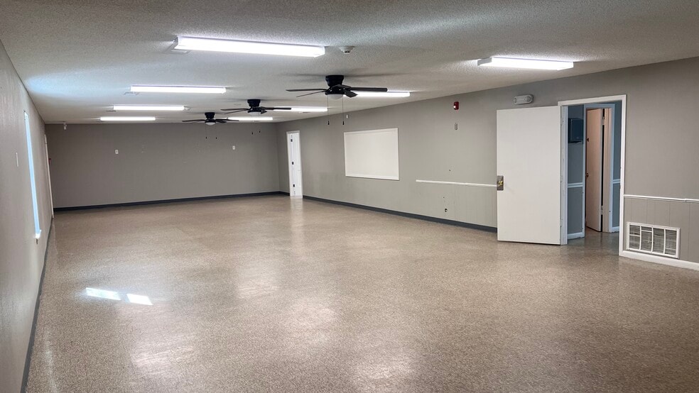 More Photos Of 501 S 1st St, Jacksonville Daycare Center For Sale