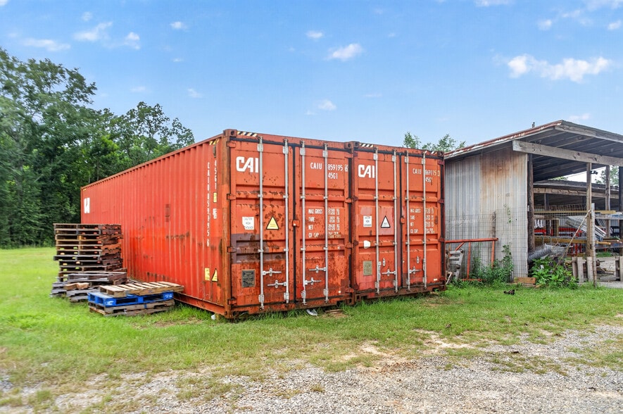 More Photos Of 36 Church St N, Jeffersonville Light Manufacturing For Sale