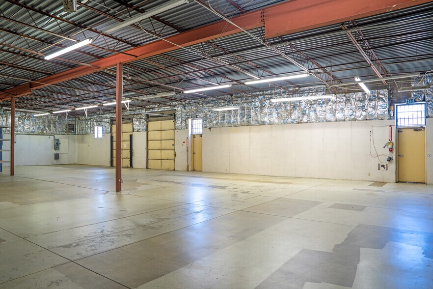 More Photos Of 2737 W 2nd Ave, Denver Warehouse For Lease