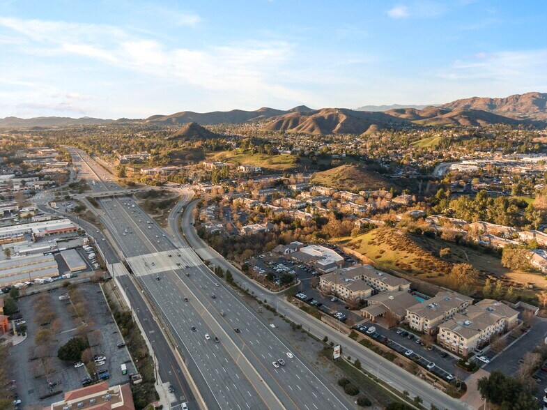 More Photos Of 29001 Canwood St, Agoura Hills Restaurant For Lease