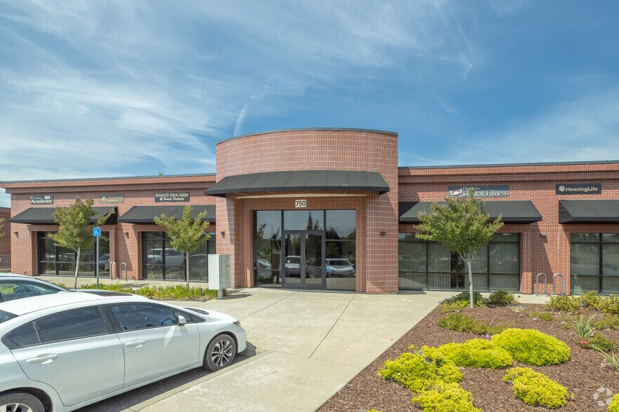More Photos Of 750 Oak Avenue Pky, Folsom Office For Sale