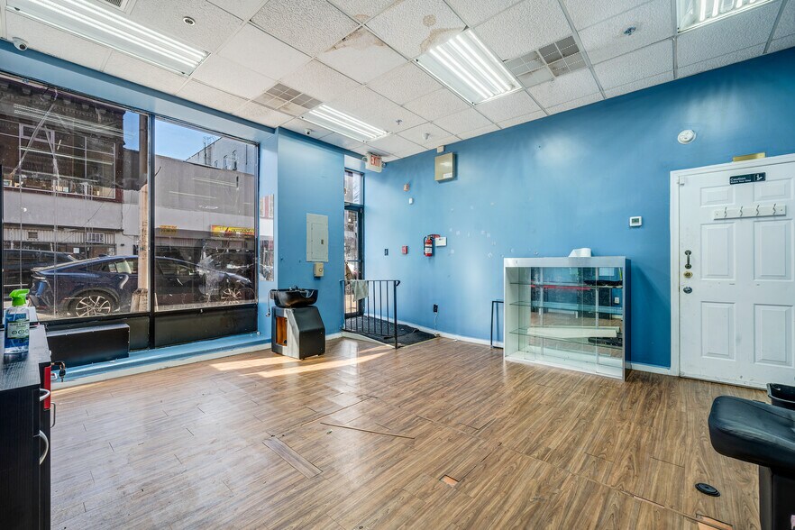 More Photos Of 173-175 Smith St, Perth Amboy Storefront Retail Residential For Lease