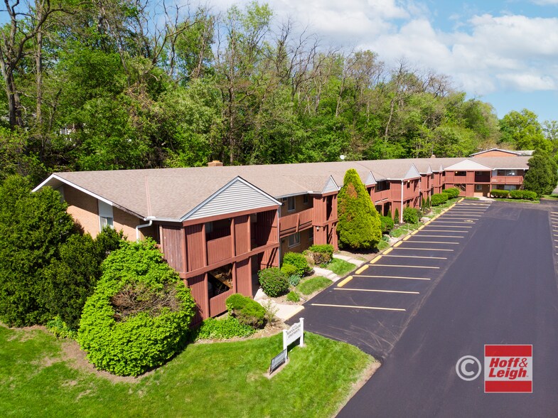 More Photos Of 2323 Newton St, Akron Apartments For Sale