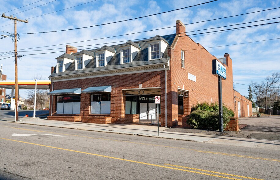 More Photos Of 1008 W Main St, Durham Storefront Retail Office For Lease