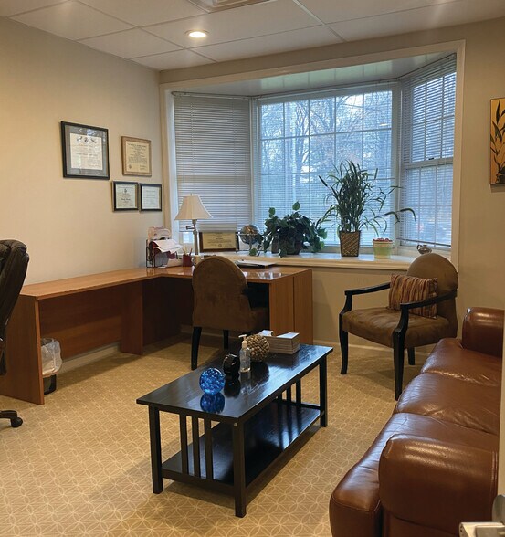 More Photos Of 256 Columbia Tpke, Florham Park Medical For Sale