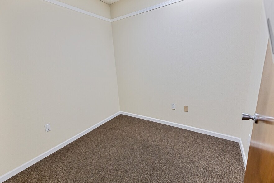 More Photos Of 1215 Plumas St, Yuba City Office For Sale