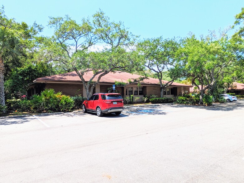 Primary Photo Of 3701 Cortez Rd W, Bradenton Medical For Lease